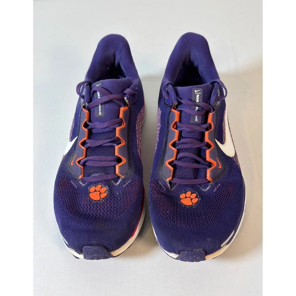 Nike minor pull